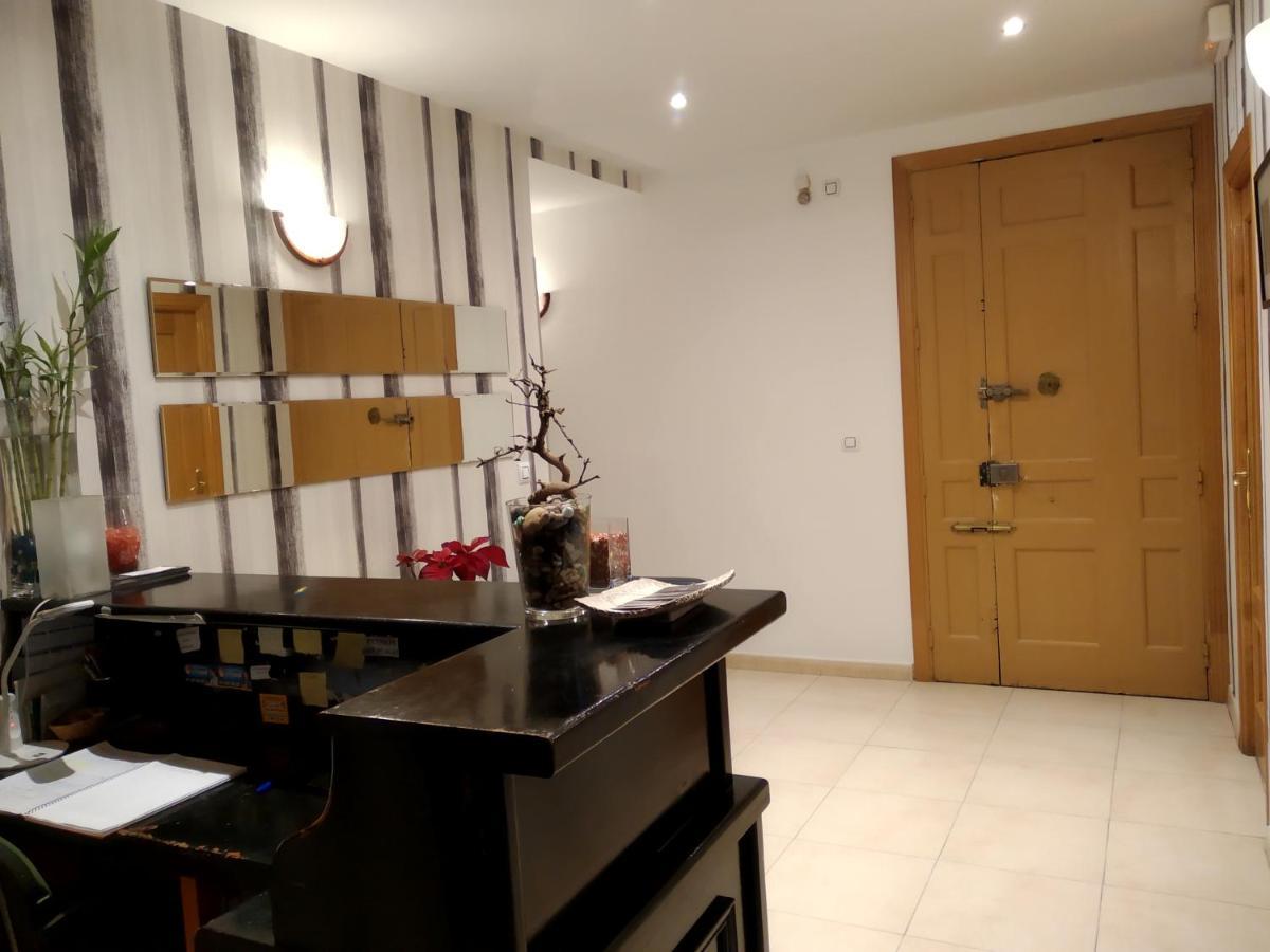 Pension Dominguez Madrid Ngoại thất bức ảnh