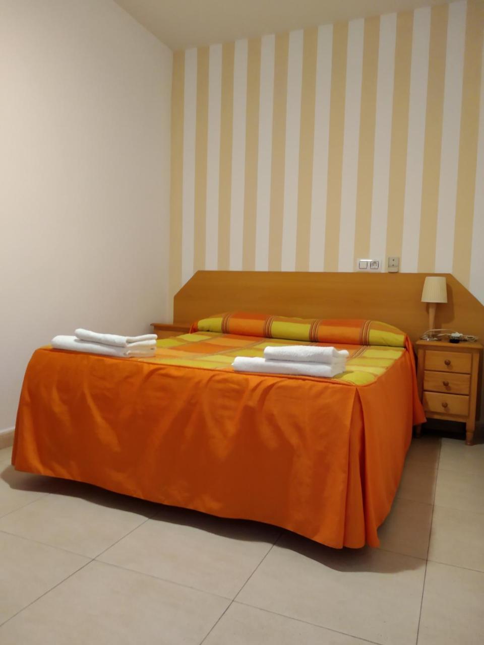 Pension Dominguez Madrid Ngoại thất bức ảnh