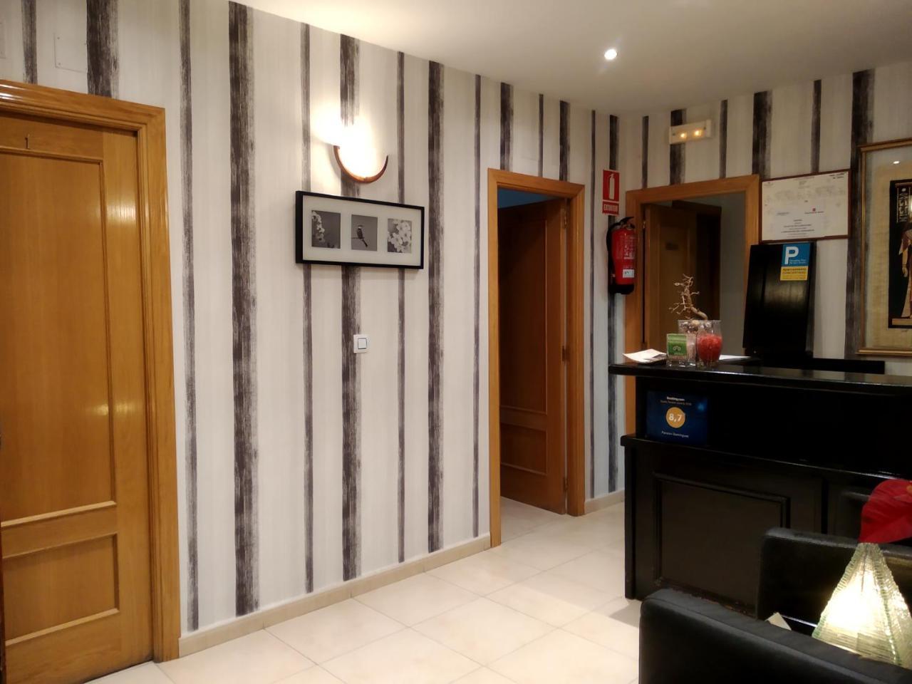Pension Dominguez Madrid Ngoại thất bức ảnh