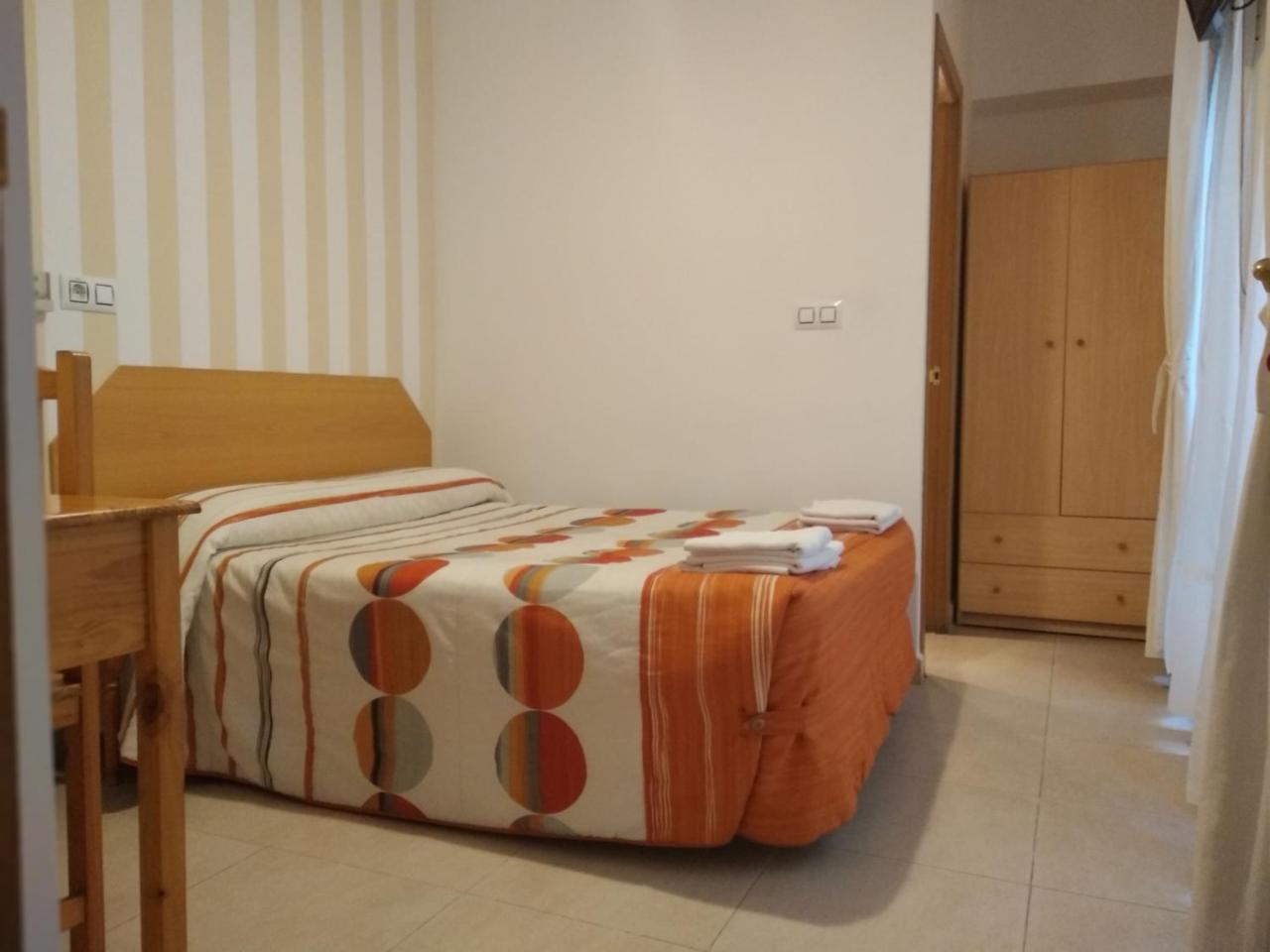 Pension Dominguez Madrid Ngoại thất bức ảnh